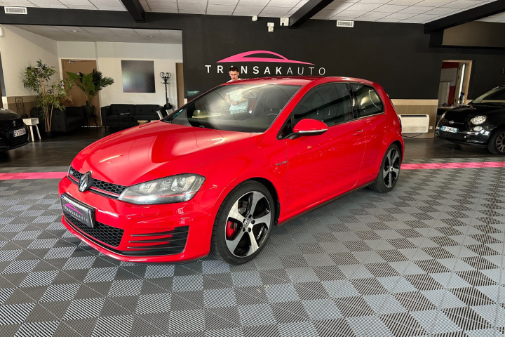 VOLKSWAGEN GOLF VII GTI