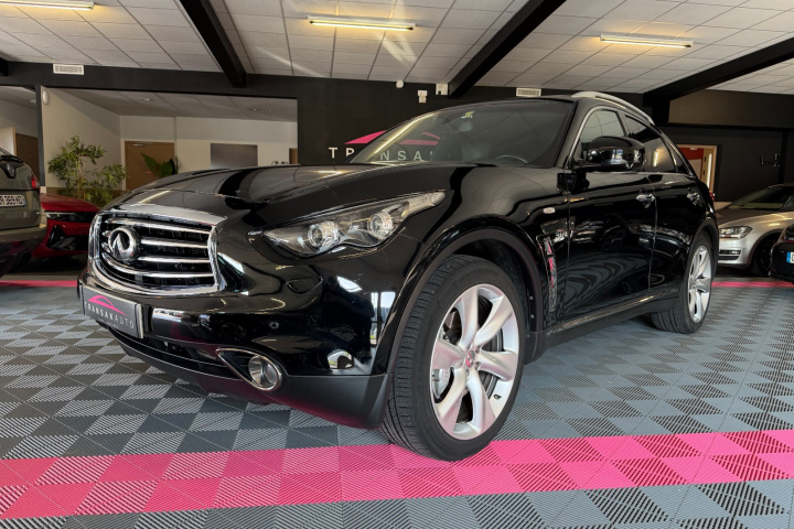 INFINITI QX70