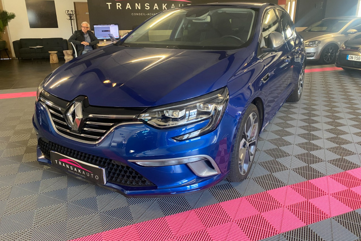 RENAULT MEGANE IV BERLINE