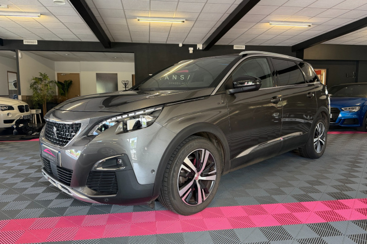PEUGEOT 5008