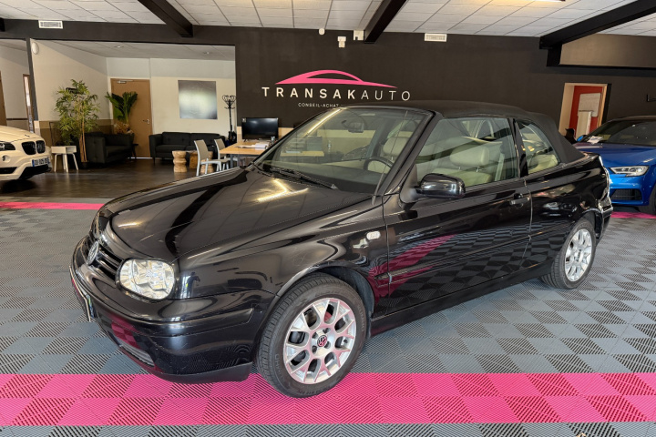 VOLKSWAGEN GOLF CABRIOLET