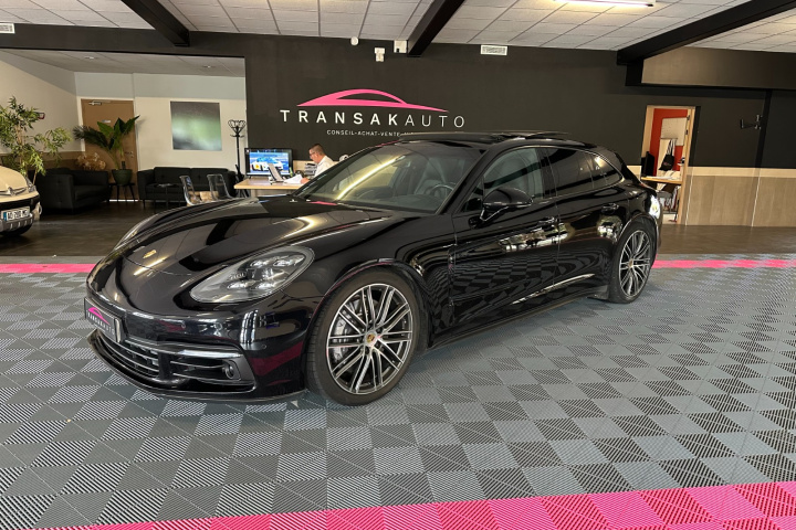 PORSCHE PANAMERA