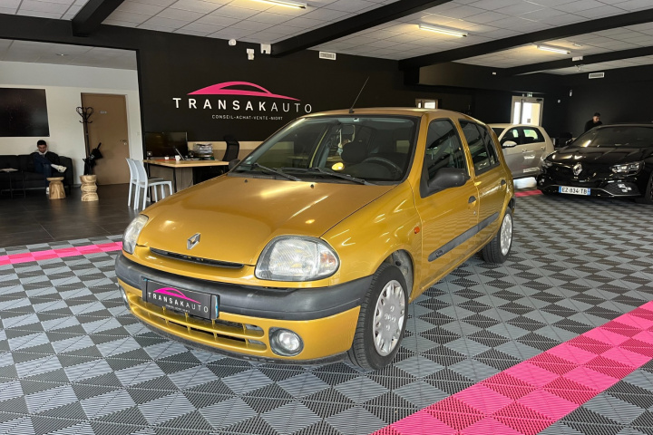 RENAULT CLIO