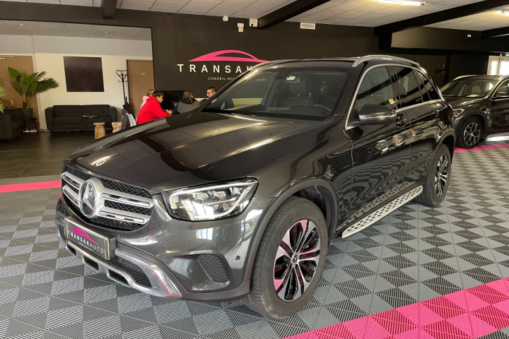 MERCEDES GLC