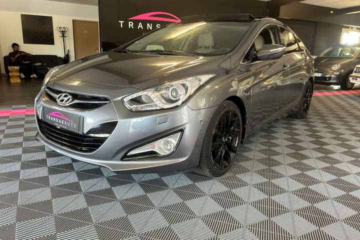 HYUNDAI i40