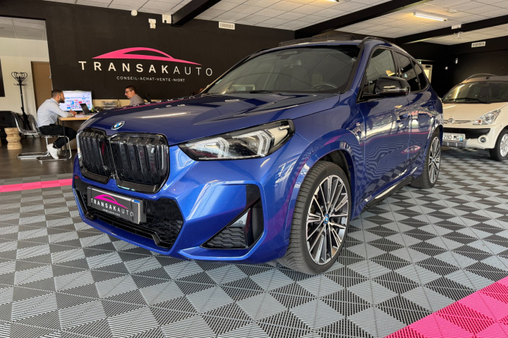 BMW iX1