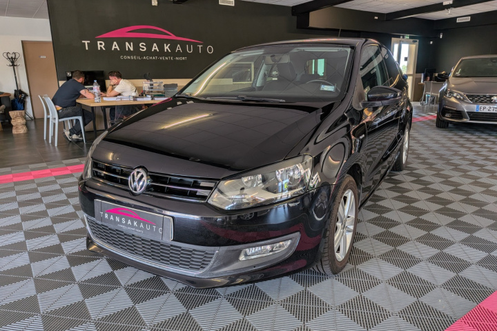 VOLKSWAGEN POLO